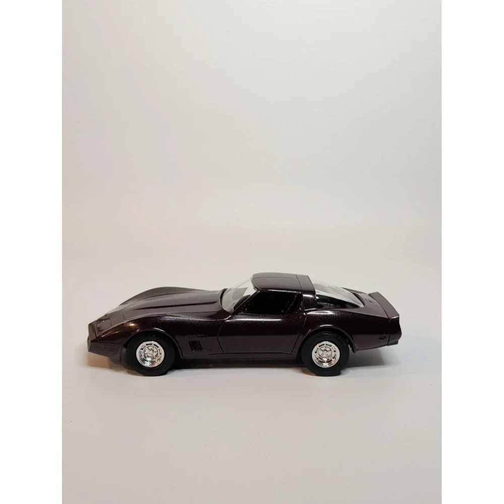 1982 Chevrolet Corvette Dark Claret Diecast Model Car w/ Box C3 Corvette